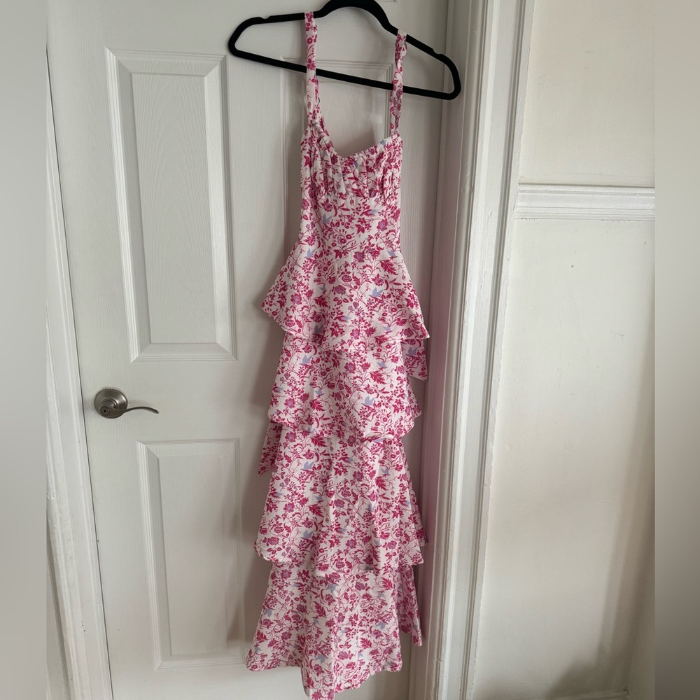 Selfie Leslie pink and white tiered dress